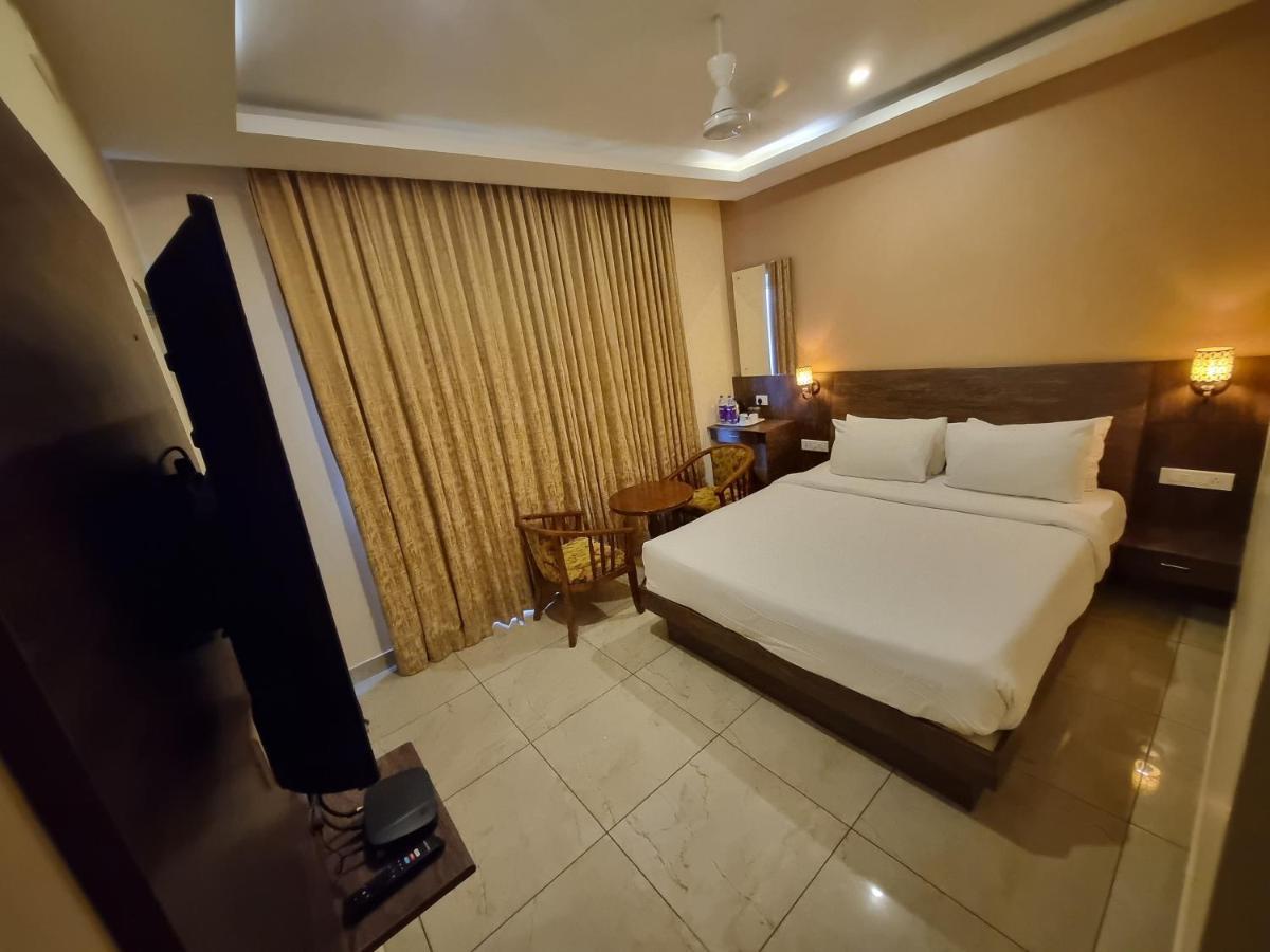Plutus Residency Hotell Auroville Exteriör bild